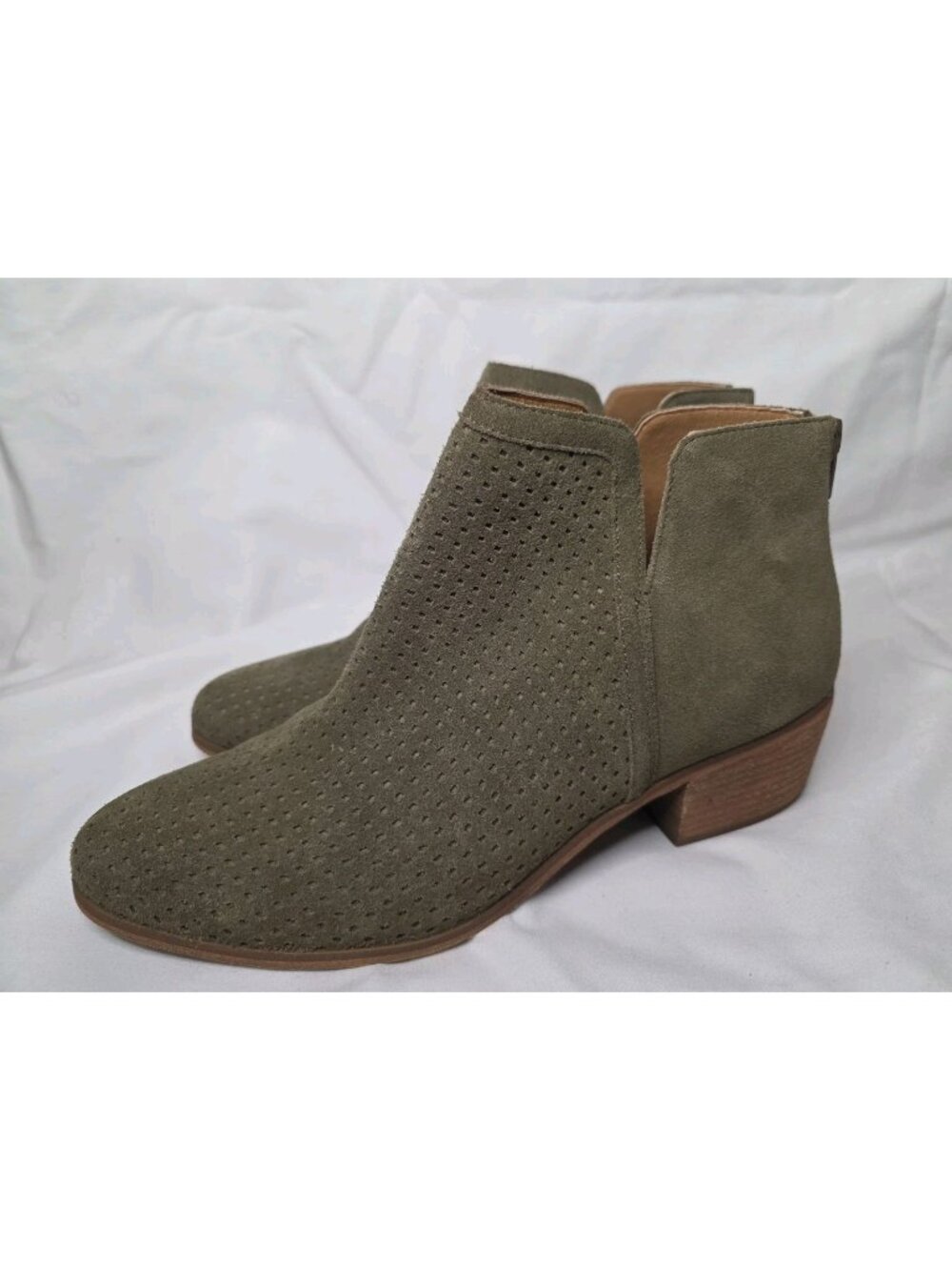 Susina Tan Suede Leather Ankle Boots Bootie Block Heel Back Zip Womens 10M Green